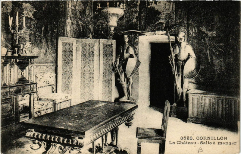 Carte postale ancienne Cornillon - Le Chateau - Salle a manger