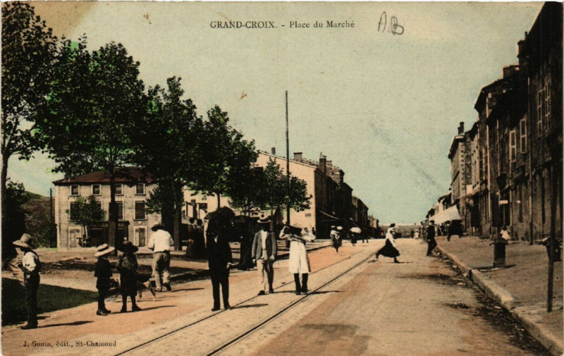 Carte postale ancienne Grand-Croix - Place du Marché