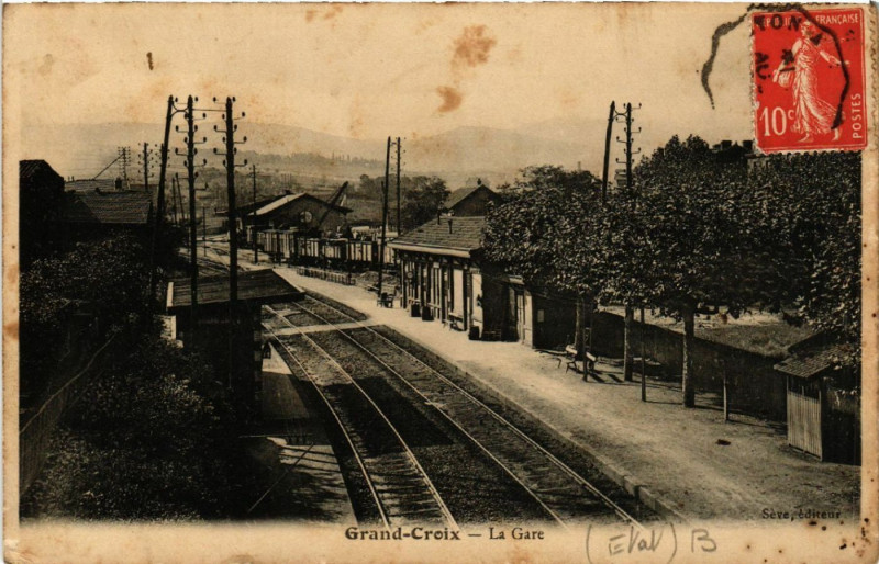 Carte postale ancienne Grand-Croix - La Gare