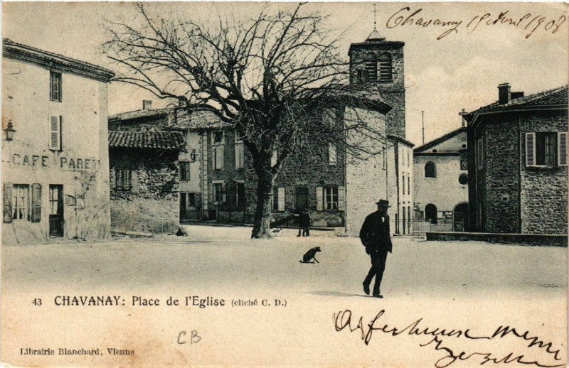 Carte postale ancienne Chavanay - La Place de l'Eglise à Chavanay