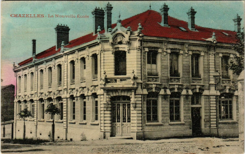 Carte postale ancienne Chazelles - La Nouvelle Ecole
