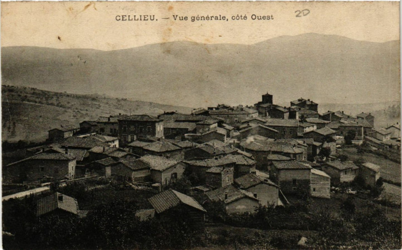 Carte postale ancienne Cellieu - Vue générale coté Ouest à Cellieu