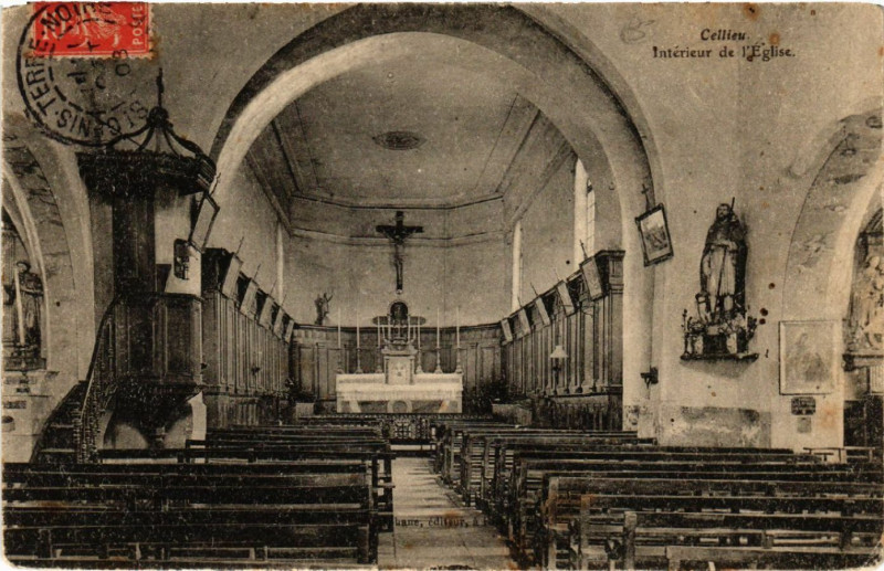 Carte postale ancienne Cellieu - Intérieur de l'Eglise à Cellieu