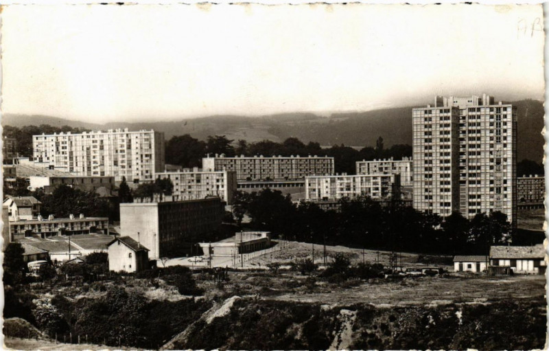 Carte postale ancienne Firminy a 13 km de St-Etienne - Groupe Firminy-Vert à Firminy