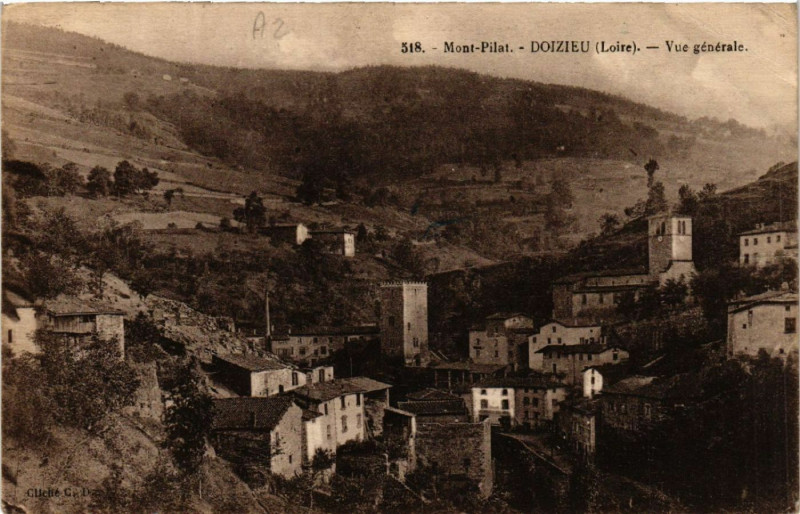 Carte postale ancienne Mont-Pilat - Doizieux- Vue générale à Doizieux