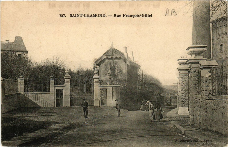 Carte postale ancienne Saint-Chamond - Rue Francois-Giller à Saint-Chamond