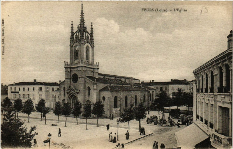 Carte postale ancienne Feurs - L'Eglise à Feurs