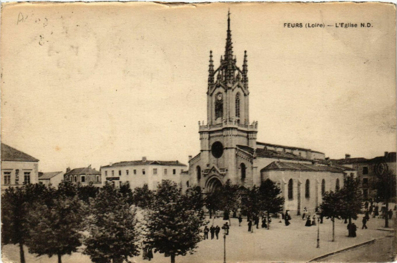 Carte postale ancienne Feurs - L'Eglise N.-D. à Feurs