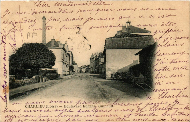 Carte postale ancienne Charlieu - Boulevard Eugénie Guinault à Charlieu
