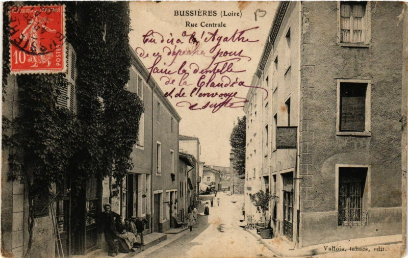 Carte postale ancienne Bussieres - Rue Centrale à Bussières