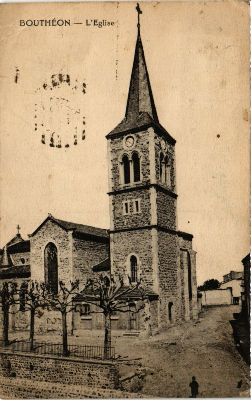 Carte postale ancienne Boutheon - L'Eglise