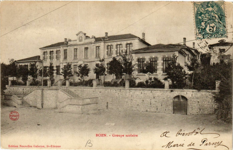 Carte postale ancienne Boen - Groupe scolaire
