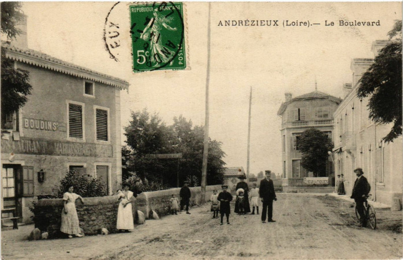 Carte postale ancienne Andrezieux - Le Boulevard