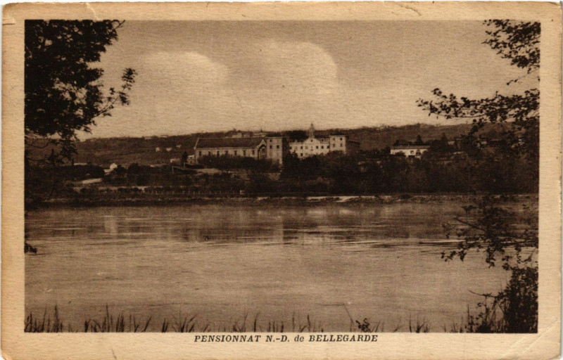 Carte postale ancienne Pensionnat N.-D. de Bellegarde
