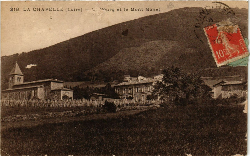 Carte postale ancienne La Chapelle - Le Bourg et le Mont Monet