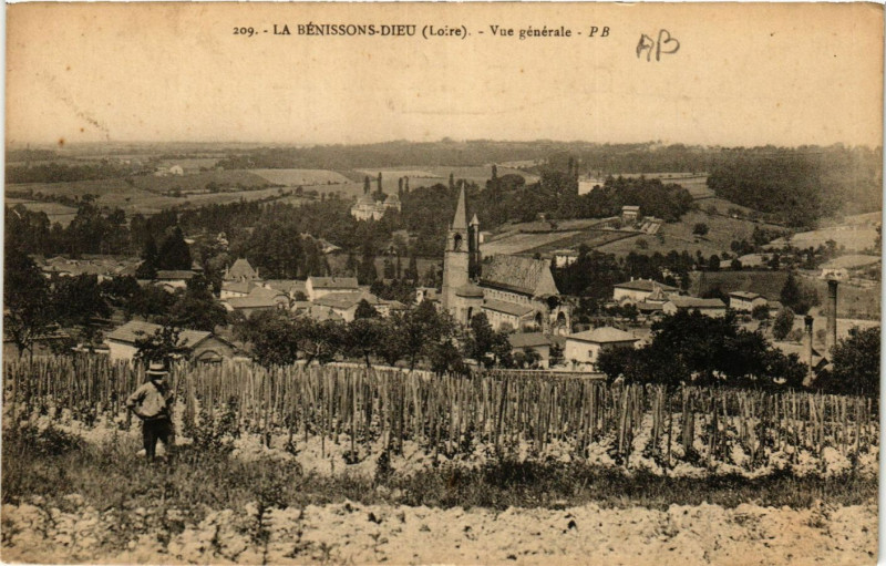 Carte postale ancienne La Benissons-Dieu - Vue générale