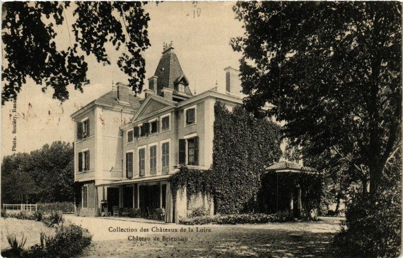 Carte postale ancienne Chateau de Briennon à Briennon