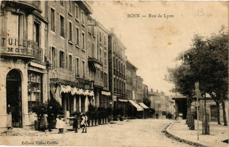 Carte postale ancienne Boen - Rue de Lyon