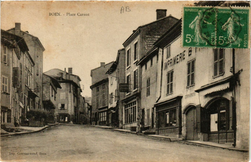 Carte postale ancienne Boen - Place Carnot