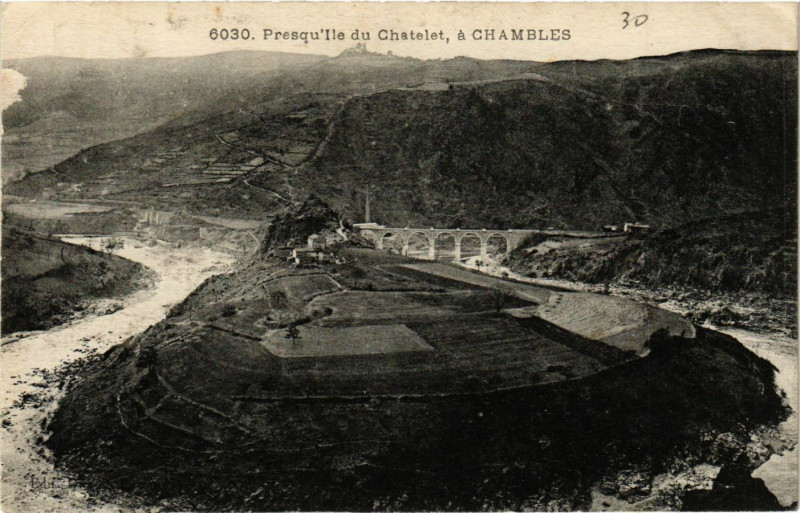 Carte postale ancienne Presqu'lle du Chatalet a Chambles à Chambles