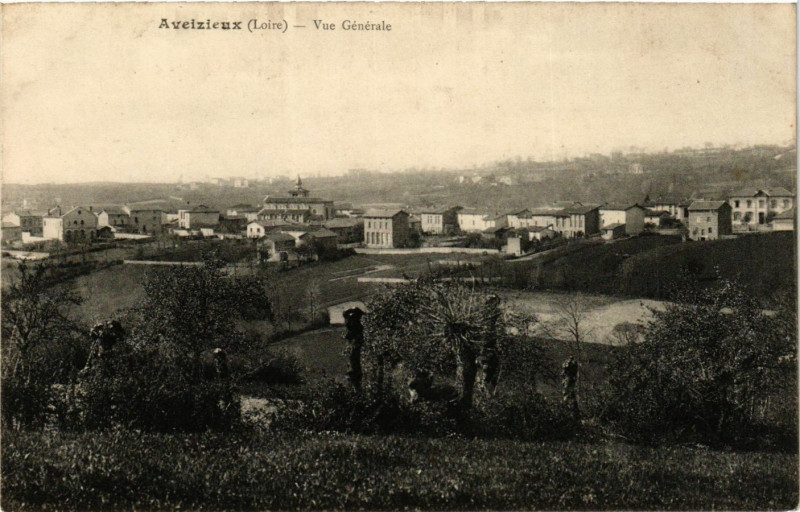 Carte postale ancienne Aveizieux - Vue Générale à Aveizieux
