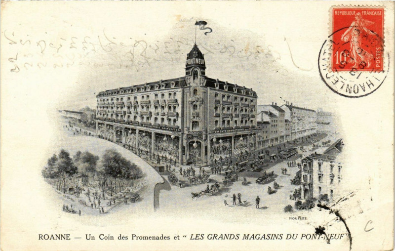 Carte postale ancienne Roanne Un Coin de Promenades et Les Grands Magasins du Pont Neuf à Roanne