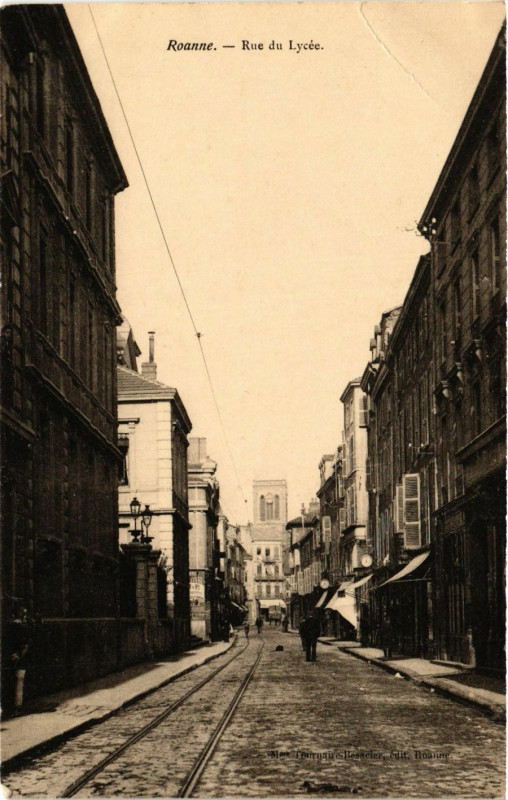 Carte postale ancienne Roanne Rue du Lycée à Roanne