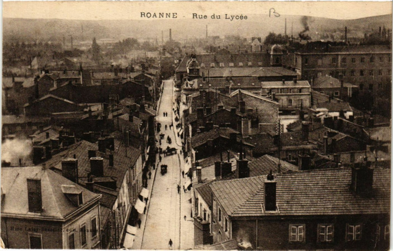 Carte postale ancienne Roanne Rue du Lycée à Roanne