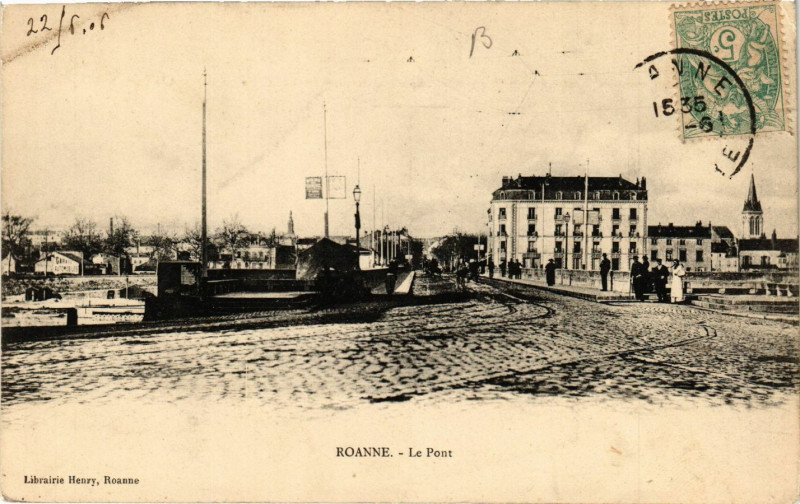 Carte postale ancienne Roanne Le Pont à Roanne