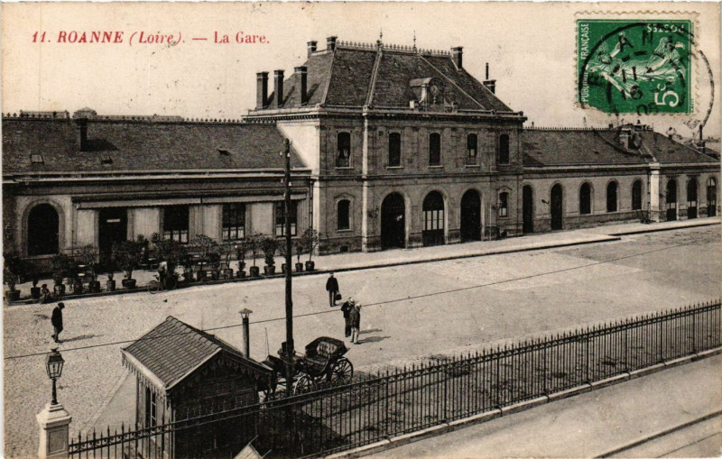 Carte postale ancienne Roanne La Gare à Roanne