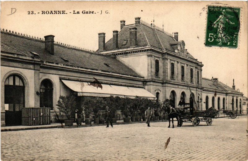 Carte postale ancienne Roanne La Gare à Roanne