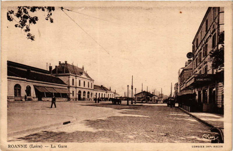 Carte postale ancienne Roanne La Gare à Roanne