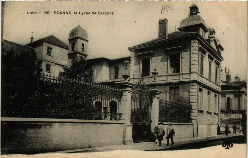 Carte postale ancienne Roanne Le Lycée de Garcons à Roanne