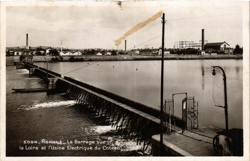 Carte postale ancienne Roanne Le Barrage sur la Loire et l'Usine Electrique du Coteau à Roanne