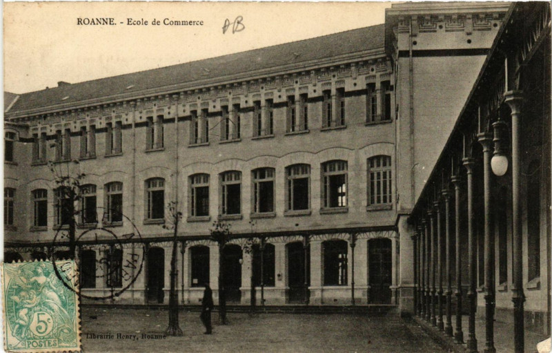 Carte postale ancienne Roanne Ecole de Commerce à Roanne