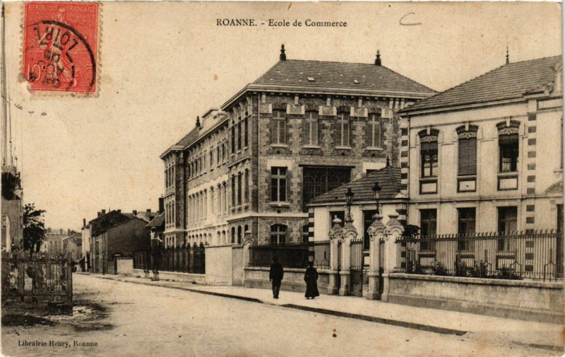 Carte postale ancienne Roanne Ecole de Commerce à Roanne