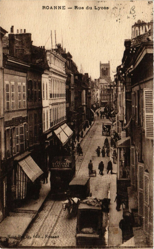 Carte postale ancienne Roanne Rue du Lycée à Roanne