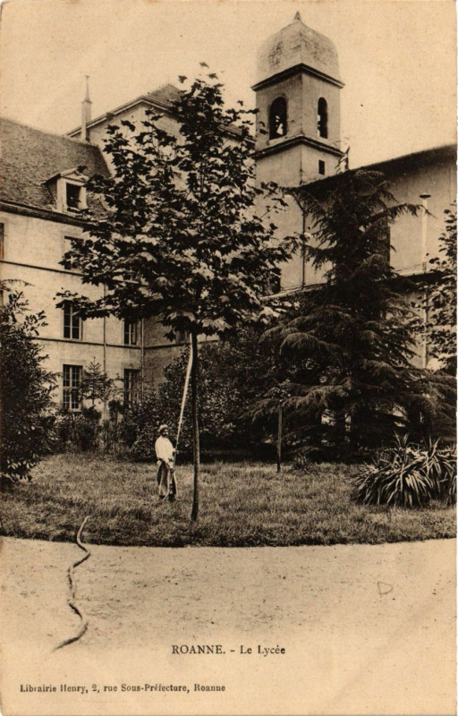 Carte postale ancienne Roanne Le Lycée à Roanne