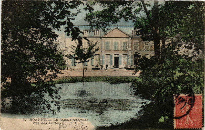 Carte postale ancienne Roanne La-sous-Préfecture-Vue des Jardins à Roanne