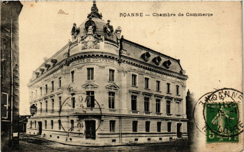 Carte postale ancienne Roanne Chambre de Commerce à Roanne