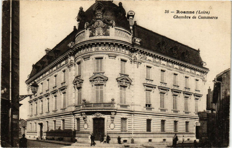 Carte postale ancienne Roanne Chambre de Commerce à Roanne