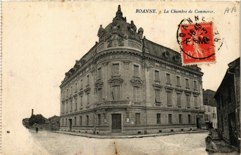 Carte postale ancienne Roanne Chambre de Commerce à Roanne