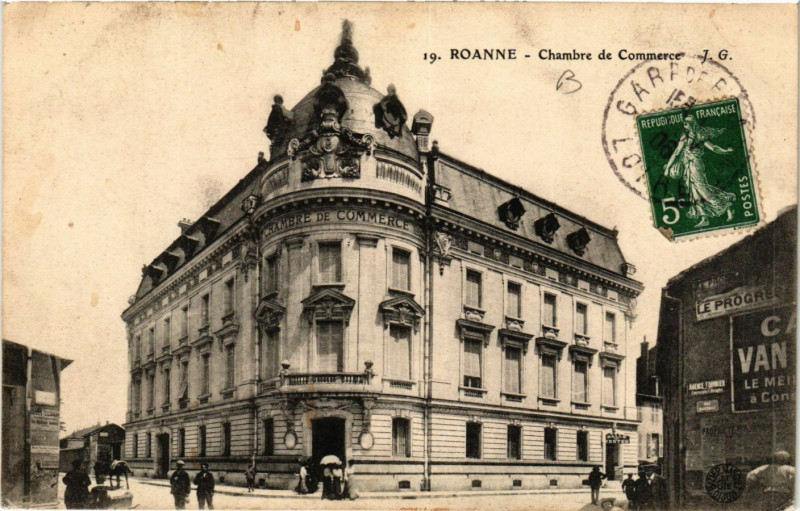 Carte postale ancienne Roanne Chambre de Commerce à Roanne