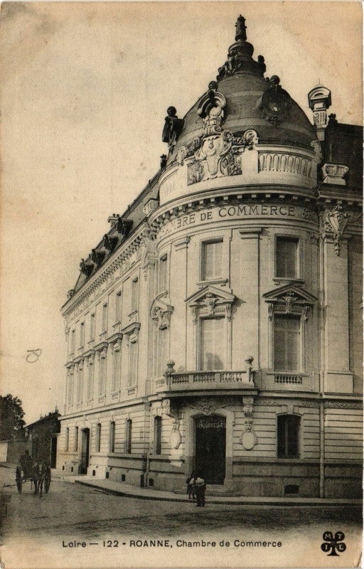 Carte postale ancienne Roanne Chambre de Commerce à Roanne
