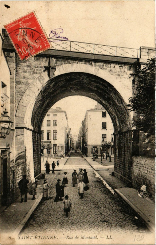 Carte postale ancienne Saint-Etienne Rue de Montaud