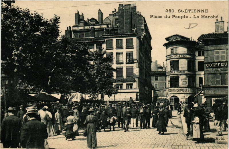 Carte postale ancienne Saint-Etienne Place du Peuple Le Marché