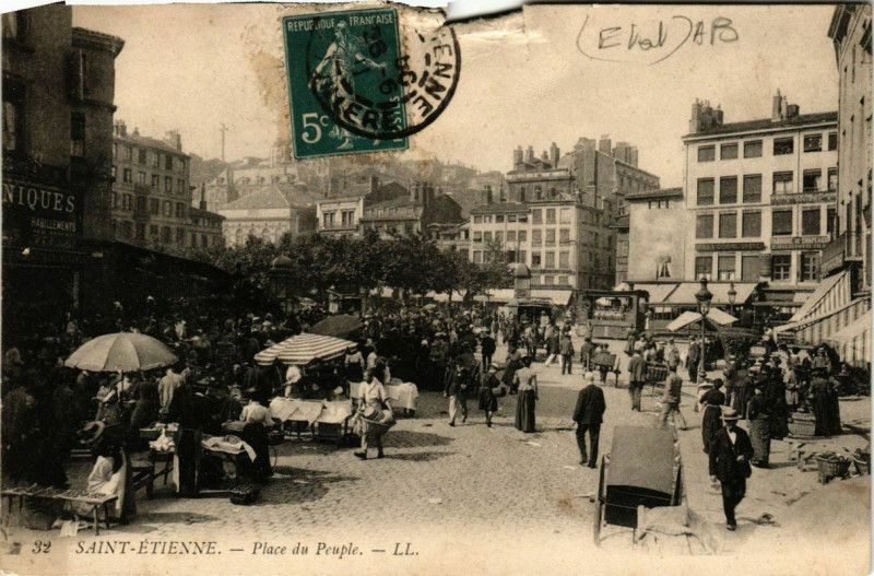 Carte postale ancienne Saint-Etienne Place du Peuple