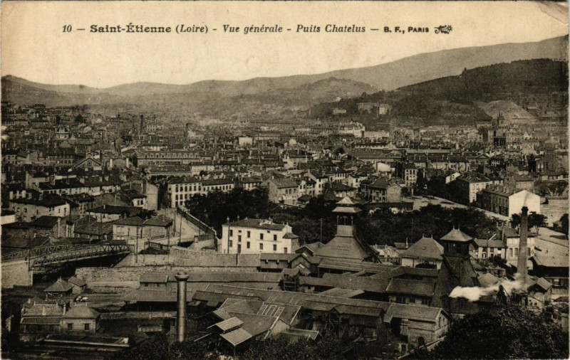 Carte postale ancienne St-Etienne vue générale Puits Chatelus à Châtelus
