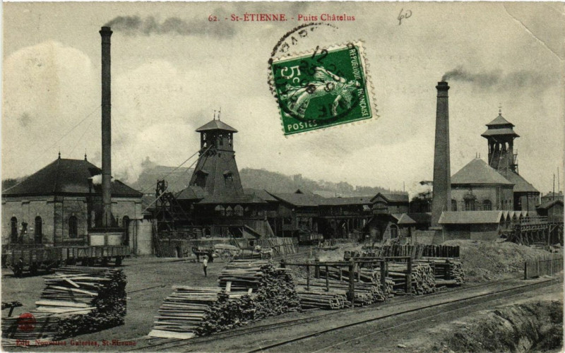 Carte postale ancienne St-Etienne Puits Chatelus à Châtelus