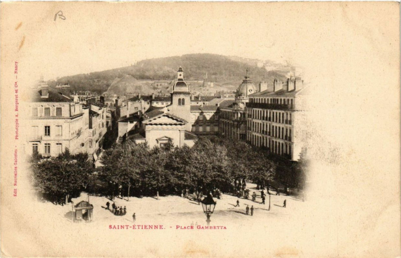 Carte postale ancienne Saint-Etienne Place Gambetta